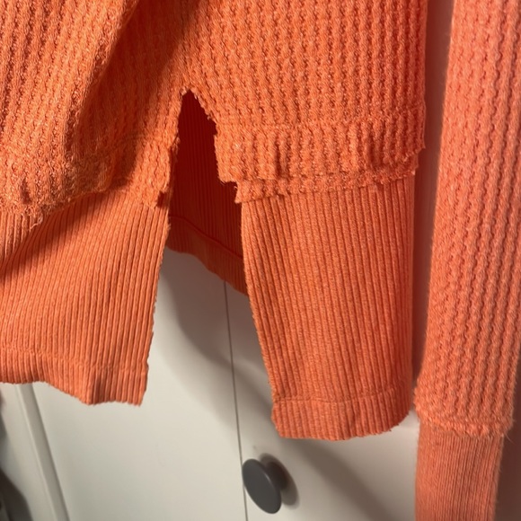 Free people waffle knit top. Never worn - Picture 2 of 4